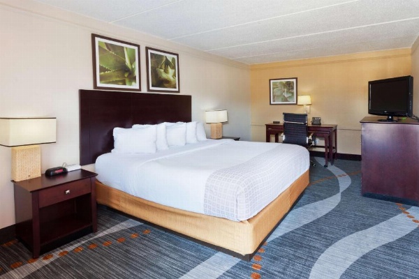 Americas Best Value Inn Montgomery image 13