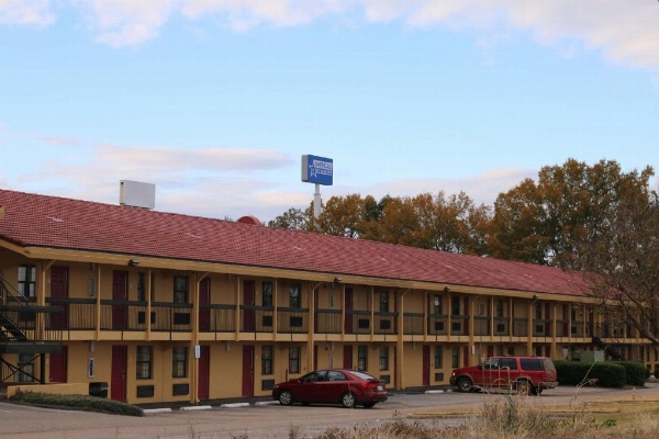 Americas Best Value Inn Montgomery image 9
